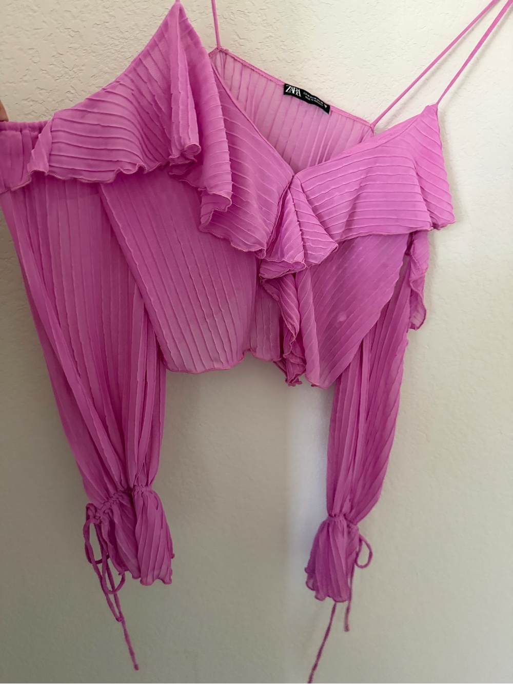 Zara Pink Pleated Off Shoulder Ruffle Crop Top Size Medium - Picture 2 of 10